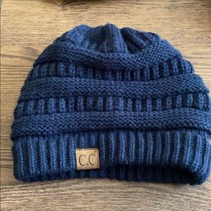 NWOT knit beanie